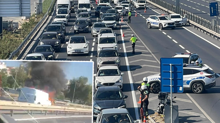 İstanbul Fatih'te Sahil Yolunda Yangın ve Trafik Akışında Aksamalar