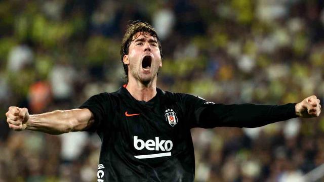 Dusan Vlahovic, Fenerbahçe'yi de Boş Geçmedi!
