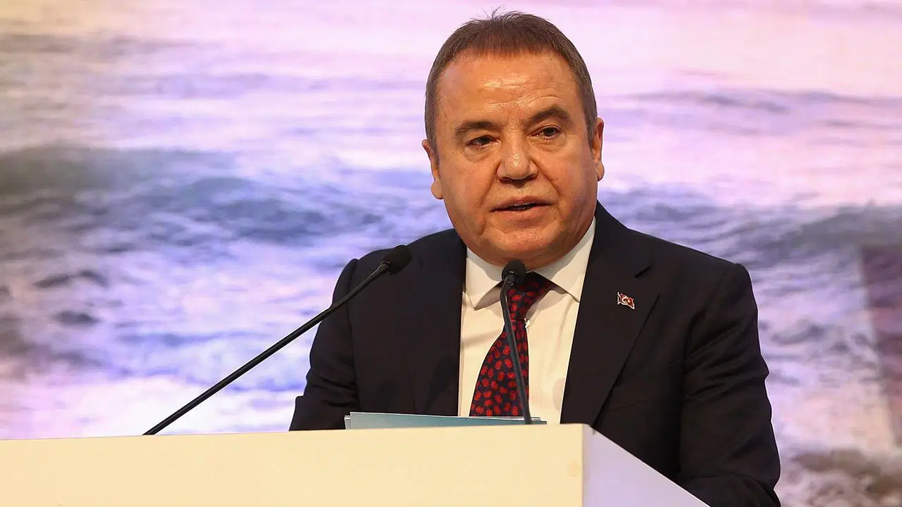 Tutuklu Muhittin Böcek tarafını ilan etti: 'Sayın Kemal Kılıçdaroğlu CHP Genel Başkanımız'