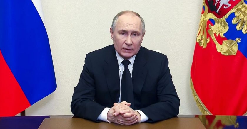 Putin: Teröristlerin arkasında olanları tespit edip cezalandıracağız