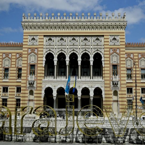 Vijecnica Kütüphanesi Saraybosna'nın tarihine ışık tutuyor