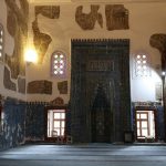 Muradiye Camii'nin çinileri ve kalem işleri orijinalliğini korumaktadır.