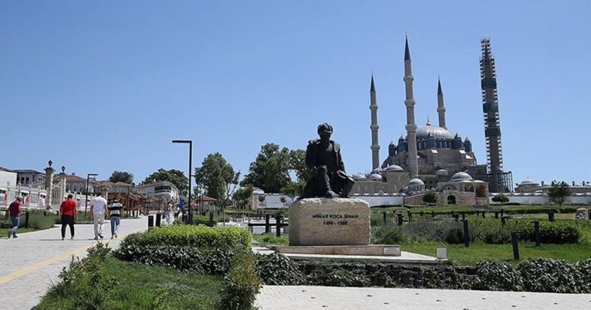 Bayram süresince Selimiye Camii'ni yaklaşık 15 bin kişi ziyaret etti.