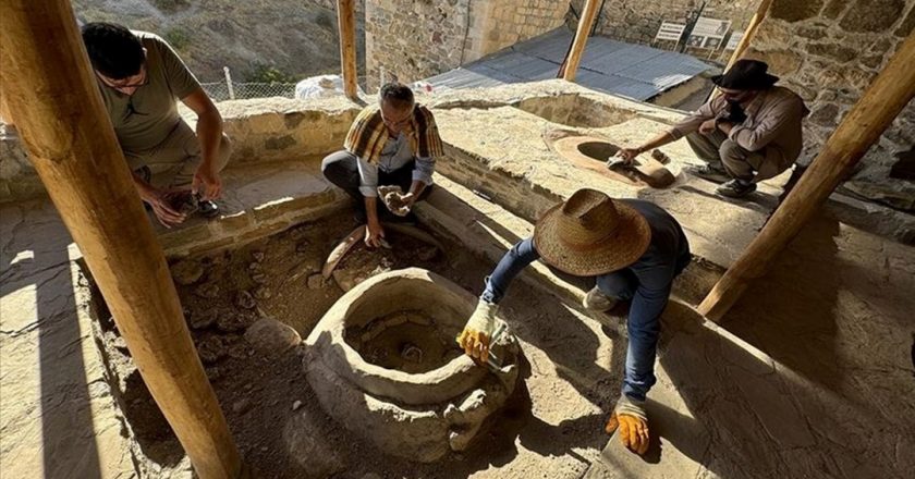 Harput Kalesi'nde 1000 yıllık 'sanayi alanı' ortaya çıkarıldı