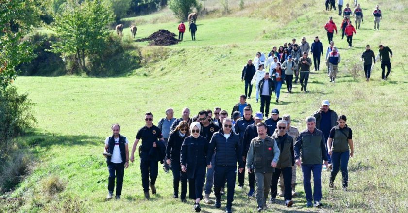 Ardahan'da doğa turizmine yürüyüşle dikkat çektiler