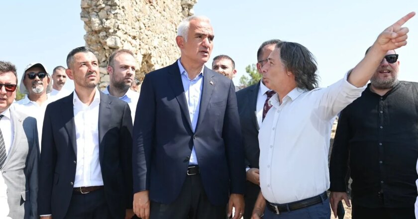 Bakan Ersoy müjdeyi verdi: Aspendos’ta tarih yeniden doğuyor!