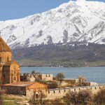 Gölün kıyısında bir masal: Van