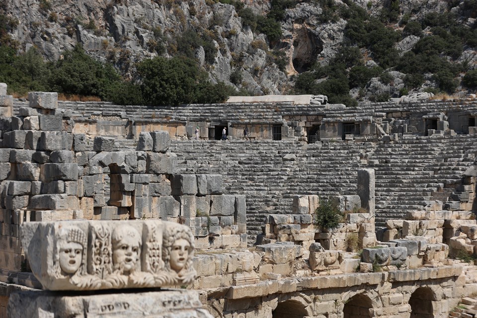 Lycia'daki en büyük antik tiyatronun tiyatro binası yükseltilecek - 2