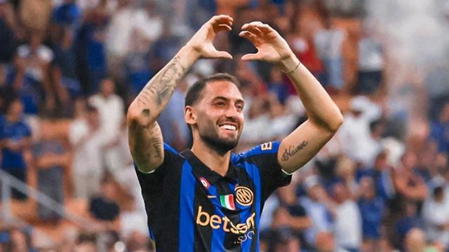 Fenerbahçe, Hakan Çalhanoğlu için pusuda! Ezeli rakip de devreye girdi